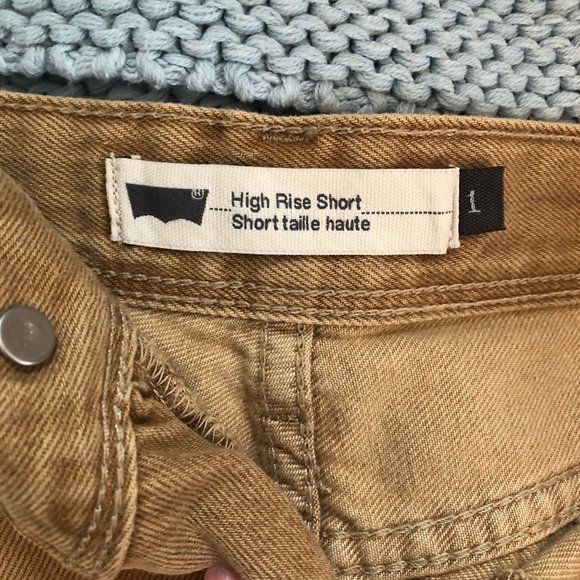 LEVI’S HIGH RISE SHORTS - Picture 5 of 7